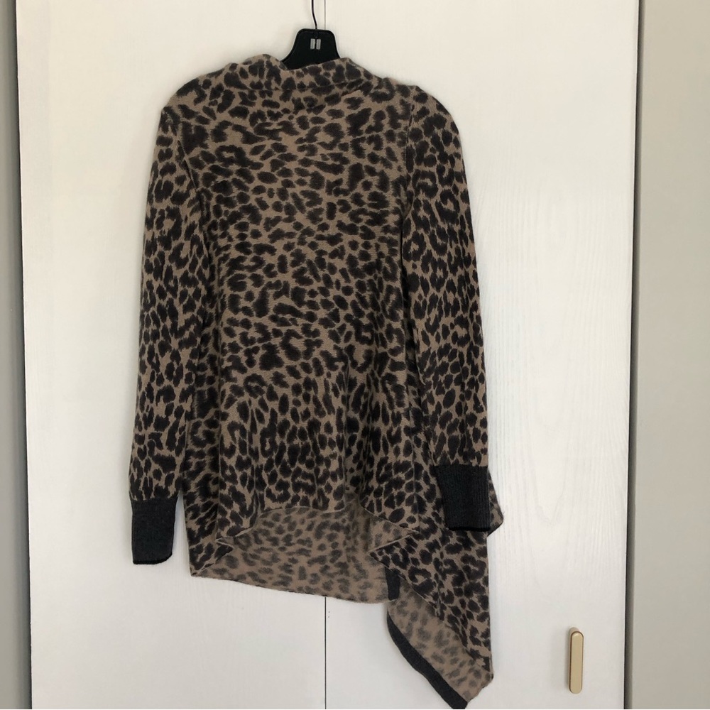 Saks 5th Avenue 100 % cashmere leopard pattern open / wrap cardigan